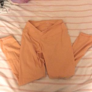 POPFLEX Retro Rainbow Tone 7/8 Crossover Leggings - Peach Size Small